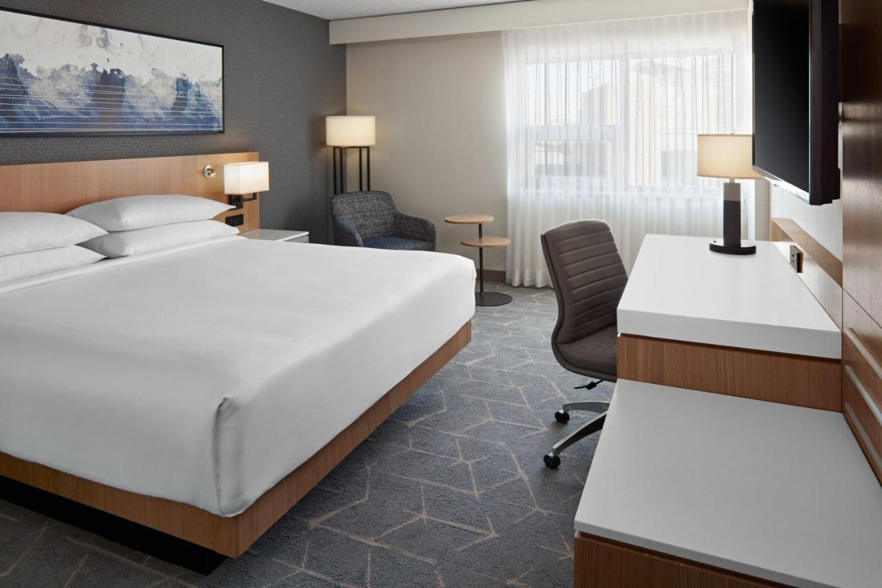 Delta Hotels Calgary Airport In-Terminal Exteriör bild